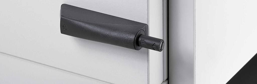 Ejemplo de bisagra Hettich